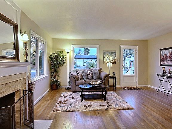 2nd image of 518 11th St NW