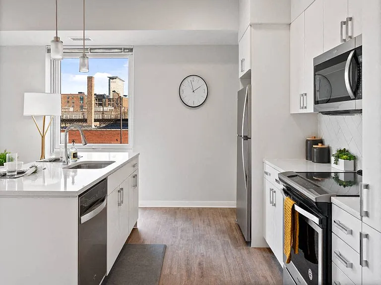 23rd Place Apartments - Market Rate Apartments — Photo 8