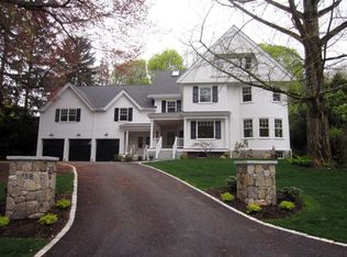38 Chestnut St, Wellesley, MA 02481
