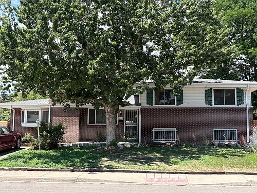 3013 S Ivan Way Photo 1