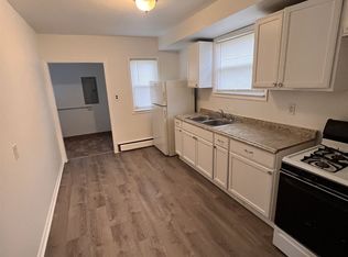 7551 Meadow Ave, Warren, MI 48091