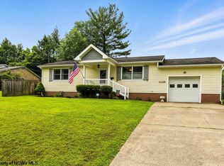 1118 Ridgewood Rd, Fairmont, WV 26554