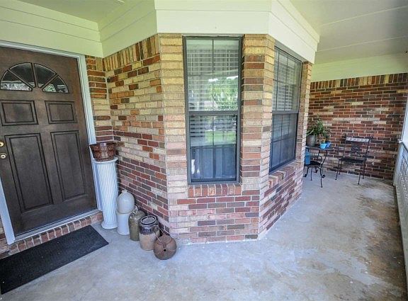 5th image of 685 Lupine Ln