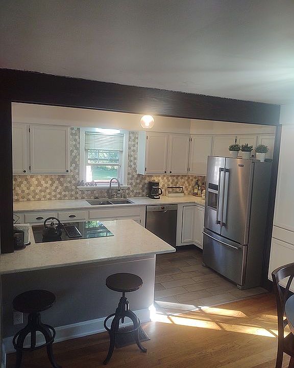1st image of 418 Cornell Ave
