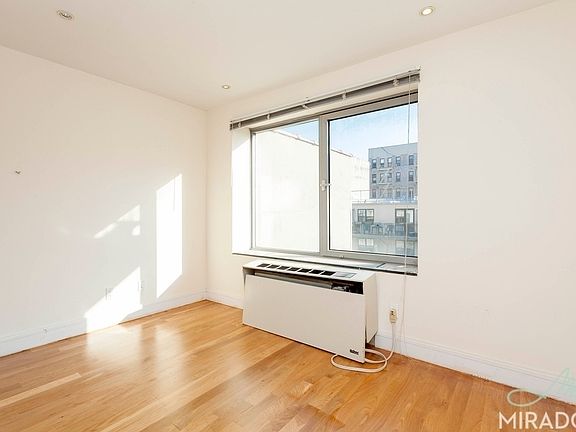 5th image of 636 E 11th St APT 5A
