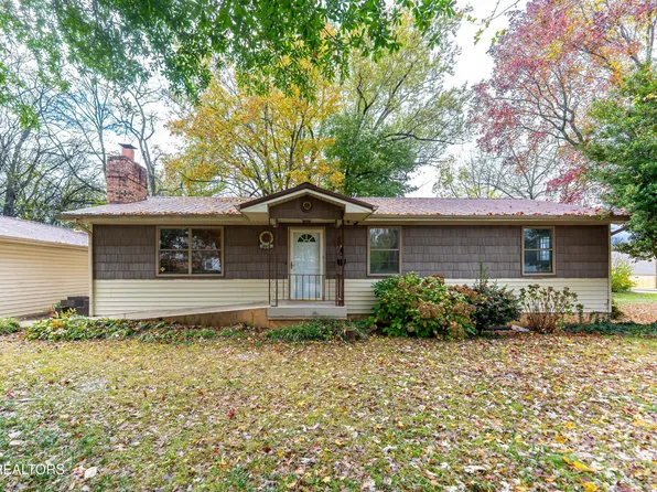 803 Rugby Pl, Maryville, TN 37804