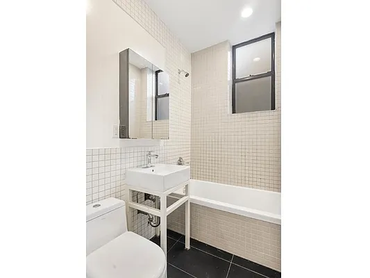 Rented by MNS | media 36