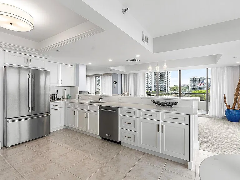 100 Lakeshore Dr #252 — Photo 11