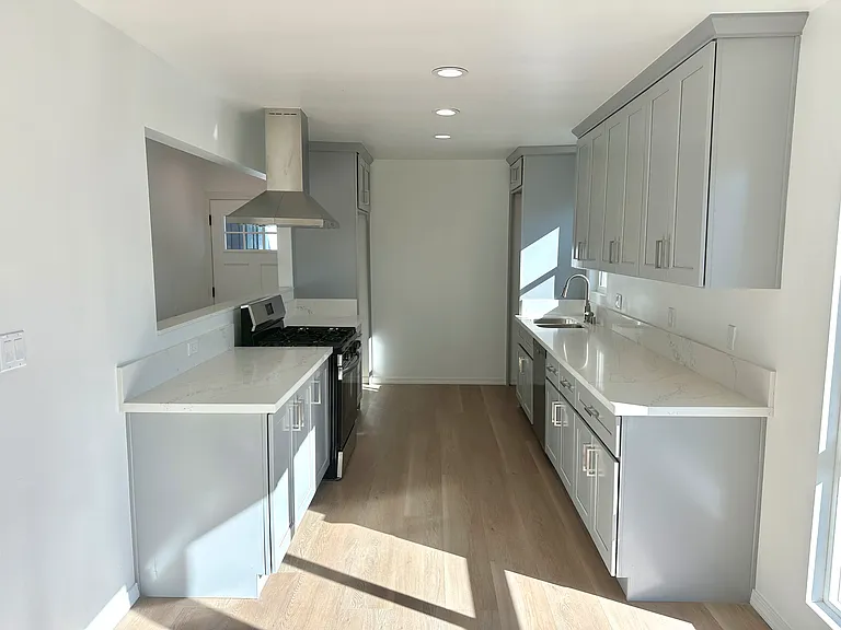 5479 Orange Ave — Photo 8