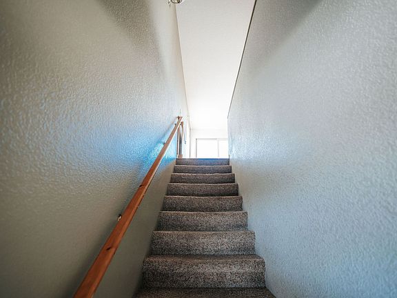 4th image of 122 Cod St