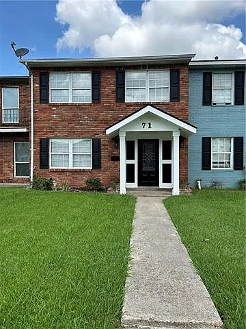 3 bed, 2.0 bath, 1300 sqft, $1,600 — Photo 2