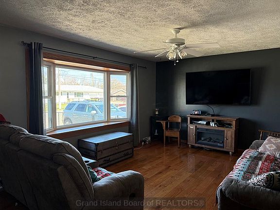 5th image of 2415 W 16th St
