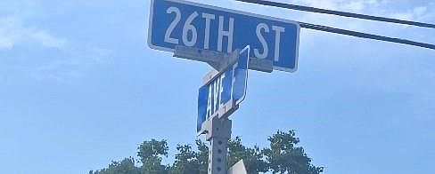 5th image of 2508 Avenue F