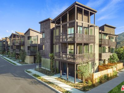 4201 Pennsylvania Ave Unit J2, La Crescenta, CA, 91214