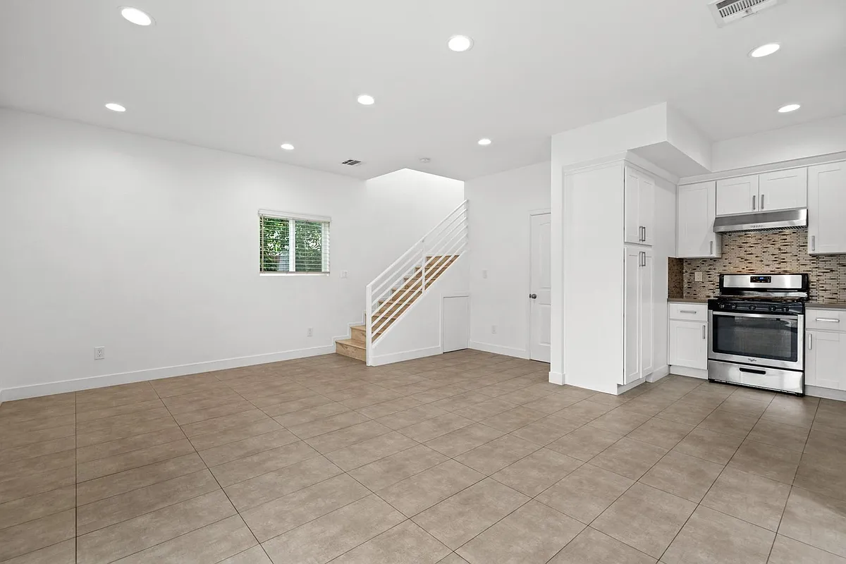 Living Room - 18311 Schoolcraft St