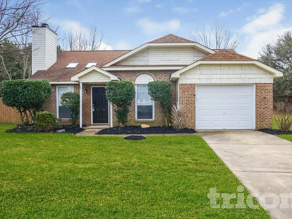 13900 Glendevon Ct