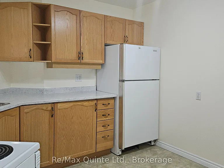 1171 Millwood Ave #4 — Photo 3