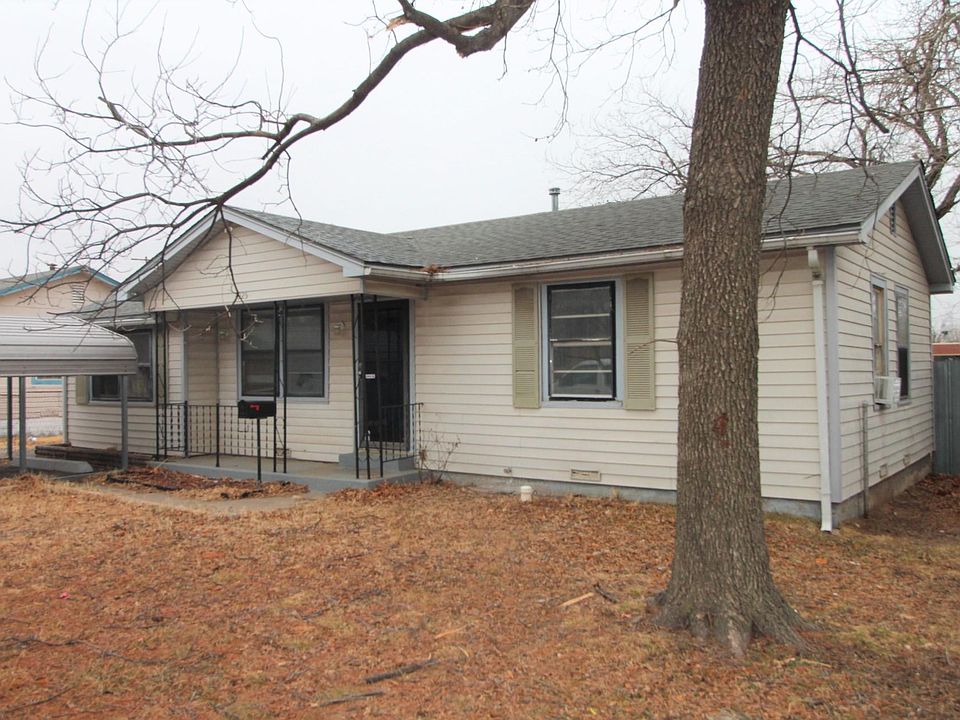 1st image of 3925 SE 10th Pl