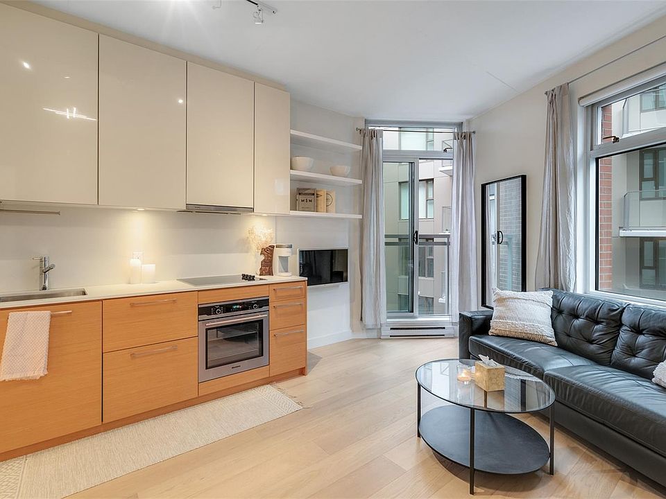 1st image of 456 Pandora Ave #102