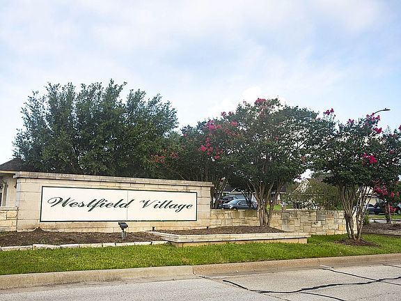 2nd image of 1020 Windmeadows Dr