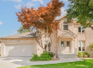 128 Pheasant Run Dr, Windsor, ON N8L0Z7