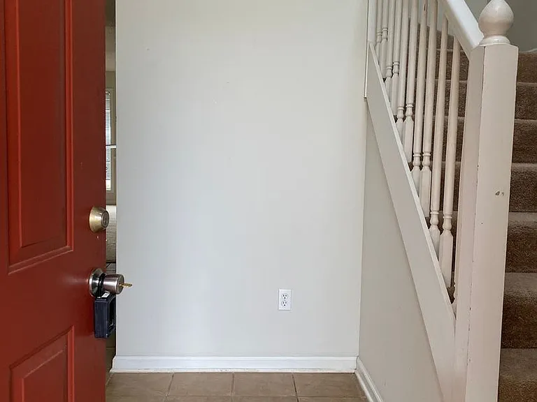 107 Wakefield Way — Photo 3
