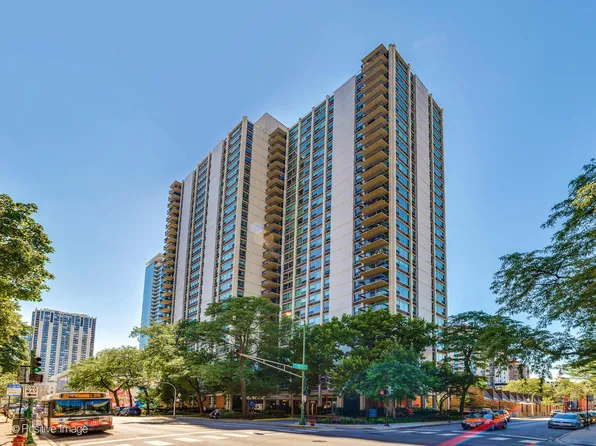 1255 N Sandburg Ter Unit 504, Chicago, IL 60610