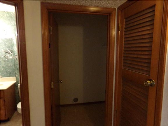 5th image of 1587 Bengal Dr APT F
