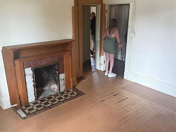 4th image of 1134 Josephine Street