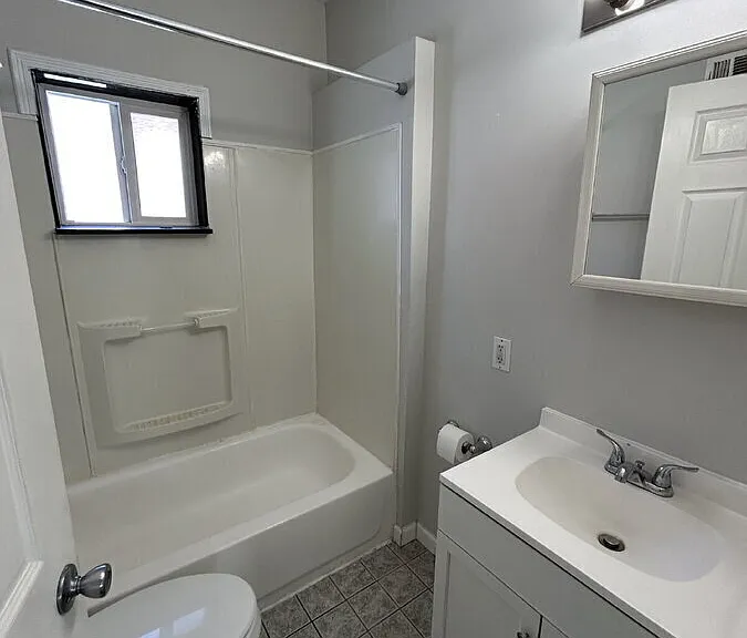 4928 Tiemann Ave — Photo 10