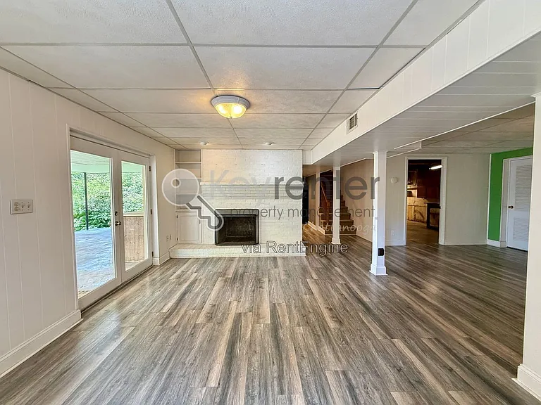 1406 Highland Way — Photo 21