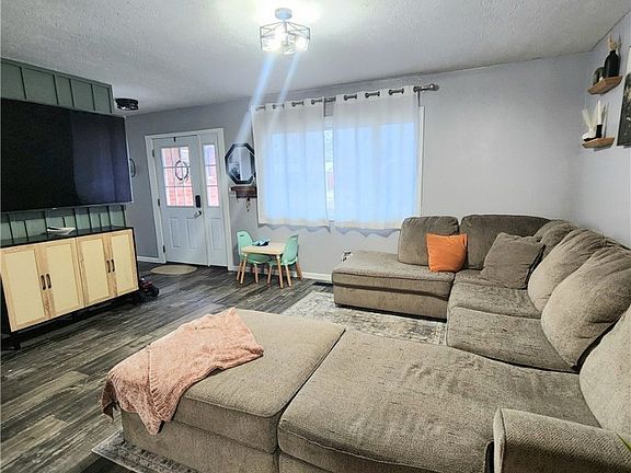 4th image of 1063 Linwood Dr