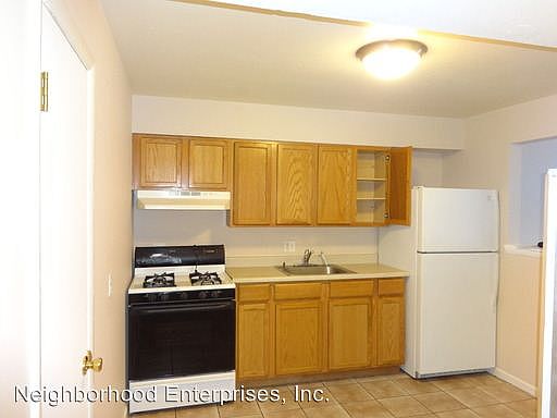 1st image of 2654 Pestalozzi St