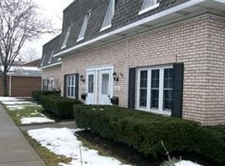 21004 Reserve Ct #E127, Fairview Park, OH 44126