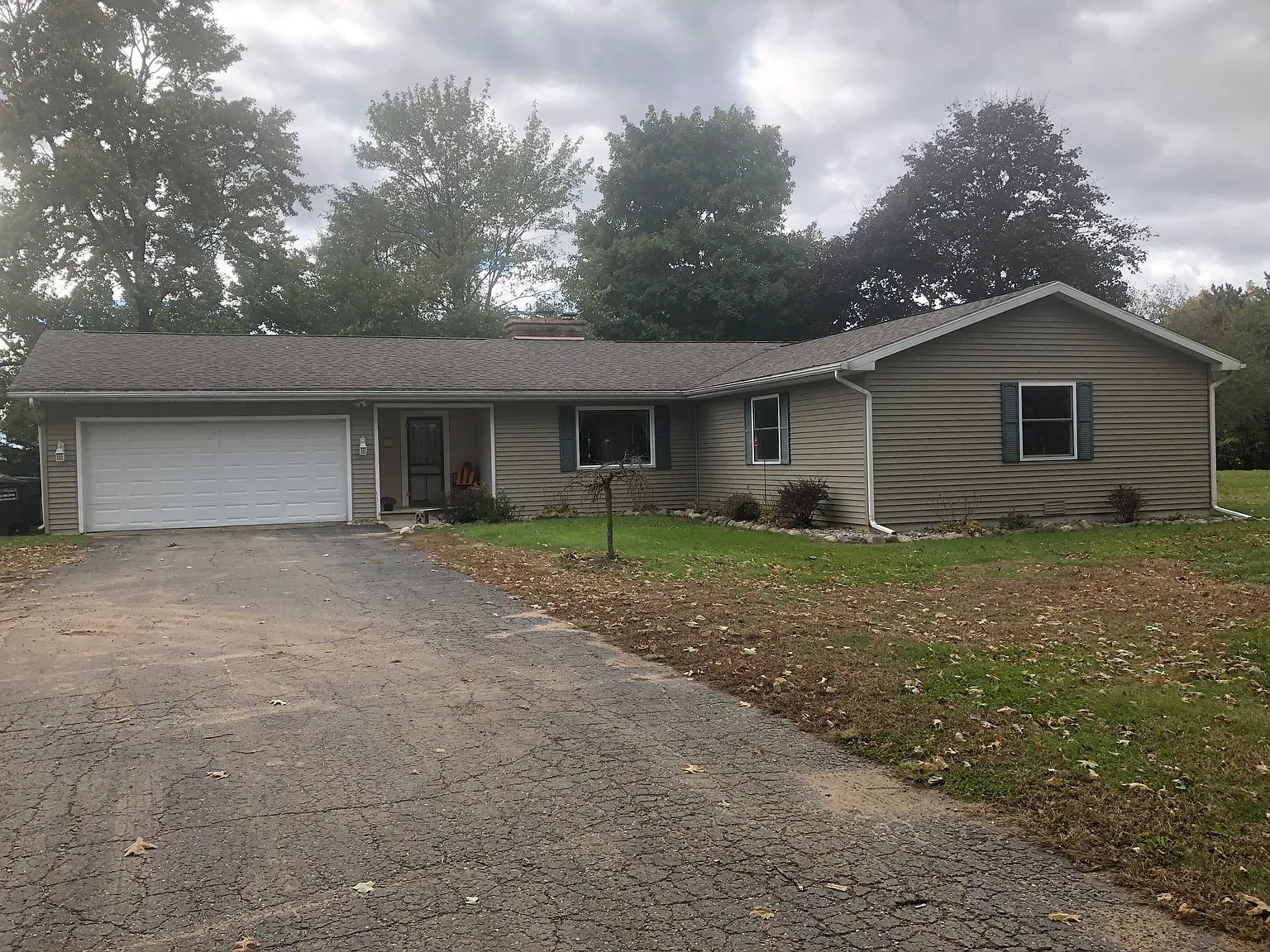 23727 Fawn River Rd photo 1