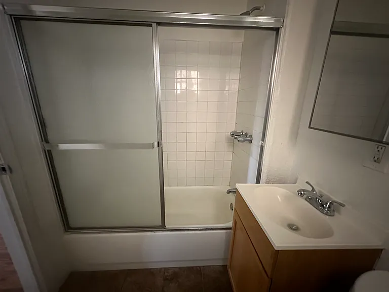 1033 Hoffman Ave #12 — Photo 22