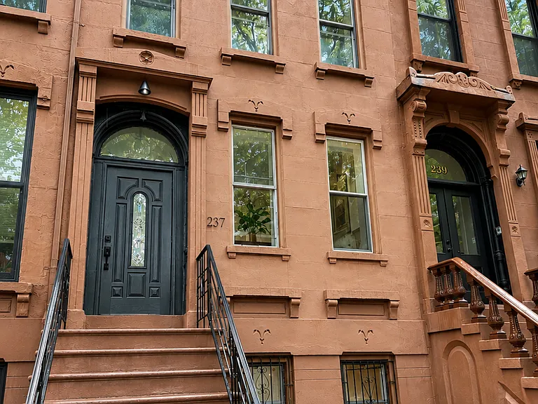 237 Madison St #2 — Photo 10