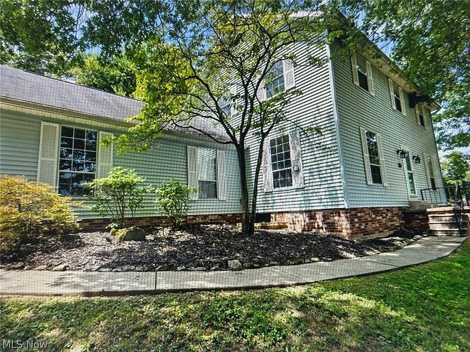 1st image of 350 W Wildwood Dr