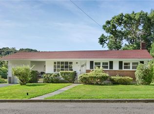 164 South Rd, White Plains, NY 10603