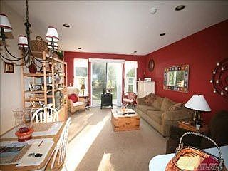 3rd image of 153 Windward Ct S