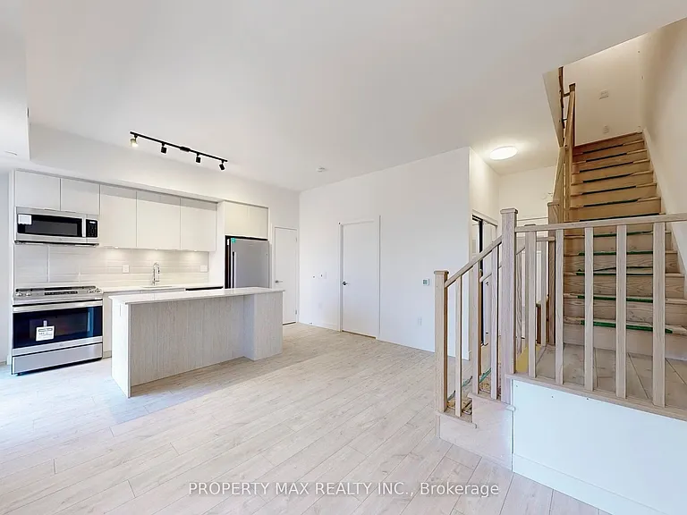 170 Clonmore Dr #9 — Photo 7