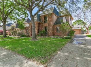 1006 Goldfinch Ave, Sugar Land, TX 77478