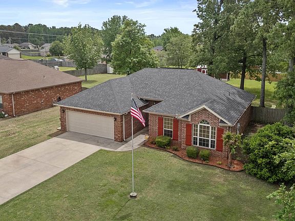 3rd image of 307 Dakota Dr