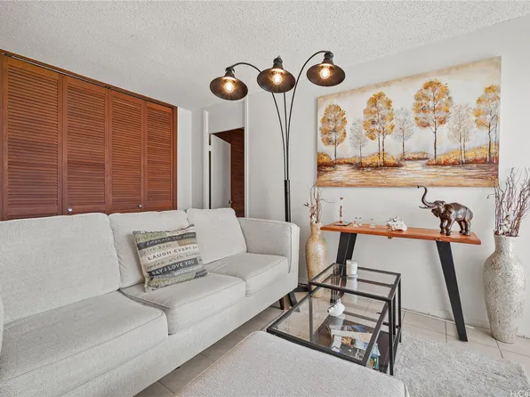 818 S King St APT 1007, Honolulu, HI 96813