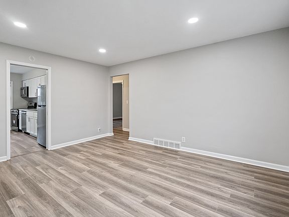 4th image of 2912 Abigail Dr APT 1