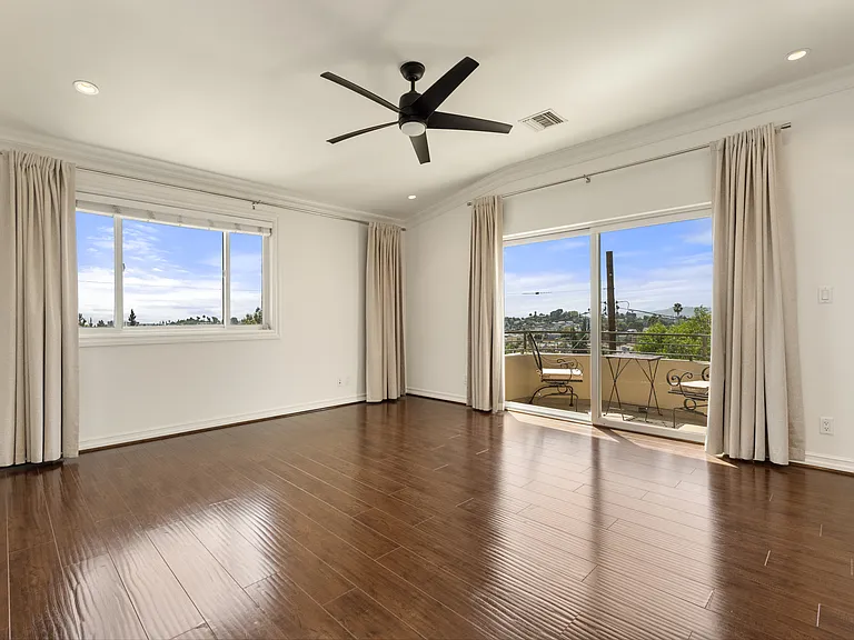 1530 Parmer Ave — Photo 12