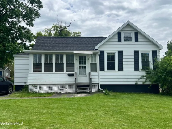 30 Anthony St, Adams, MA 01220