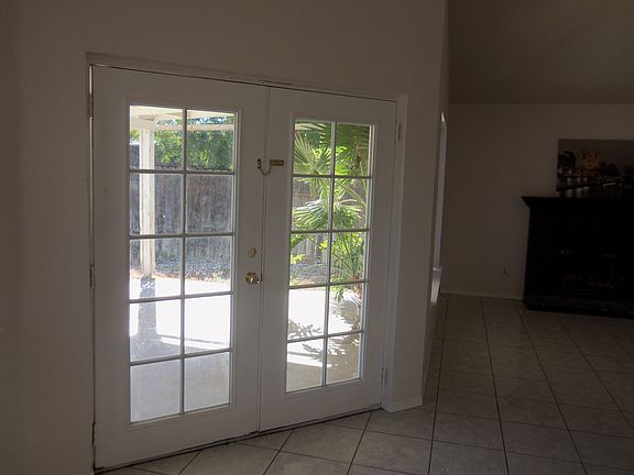 4th image of 24077 Poppystone Dr