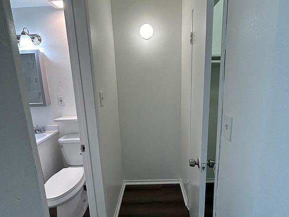 4th image of 4234 Montclair St APT 206