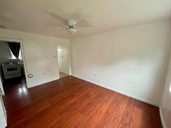 3rd image of 130-132 Ash St #A